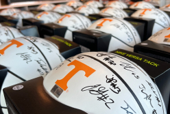 Top Tier Authentics and Tennessee Athletes Strengthen NIL Partnership with Exclusive Signed College Basketball Memorabilia